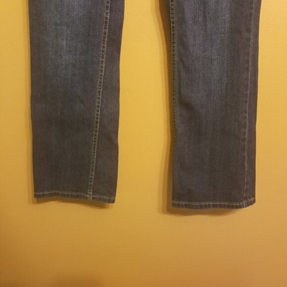 American Rag | Women's (Junior') Dark Wash Curvy Boot Jeans (Size 7S) - Picture 6 of 7